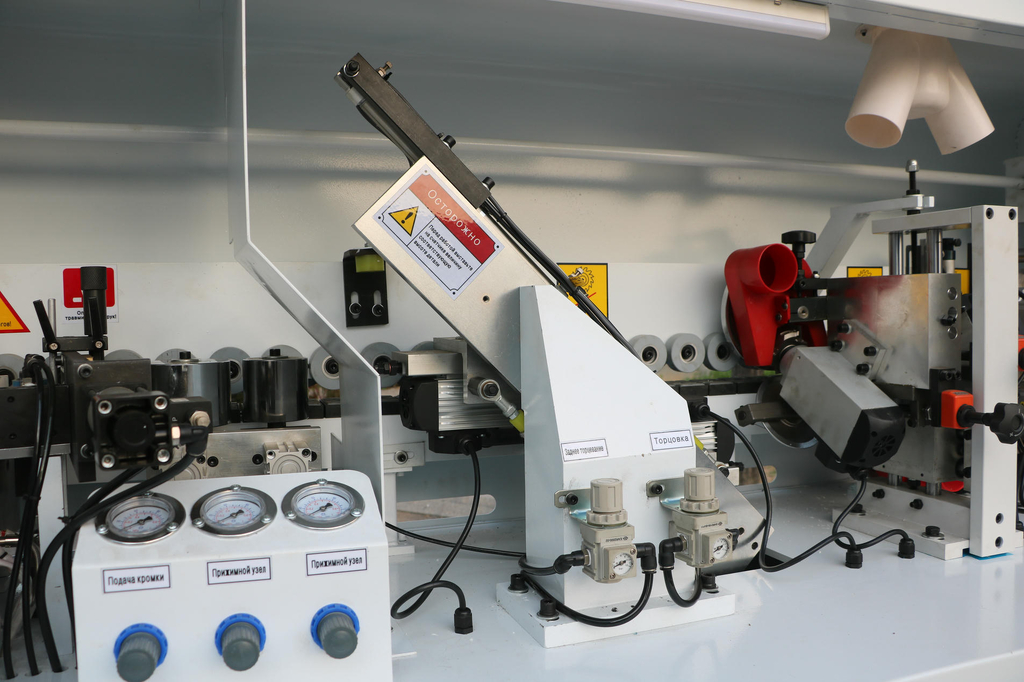 Автоматический кромкооблицовочный станок DELTAMACHINERY DM-300 — фото 10