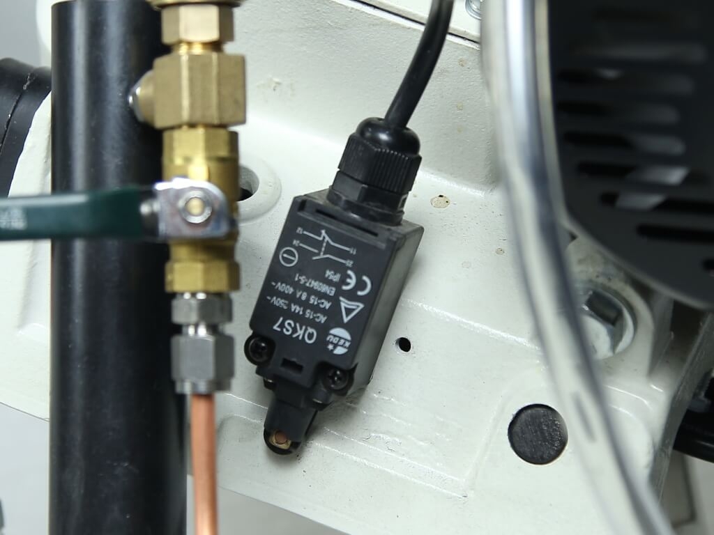 Ленточнопильный станок с гидроразгрузкой MetalMaster BSM-128HDRC 220V — фото 12