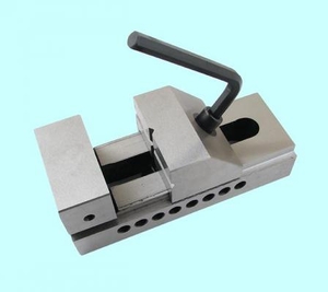 Тиски Станочные 100мм прециз-ые быстрозажимные сталь непов. ход 125мм // и перпенд. 0,005/100 HRС 58-62 "TLX" (cnic66678)