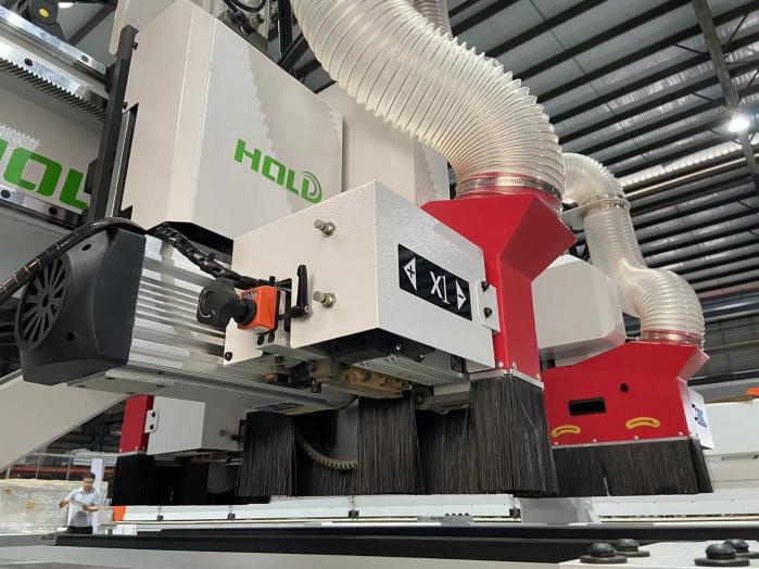 Форматно-обрезной центр с ЧПУ для дверных полотен HOLD HV321 — фото 2
