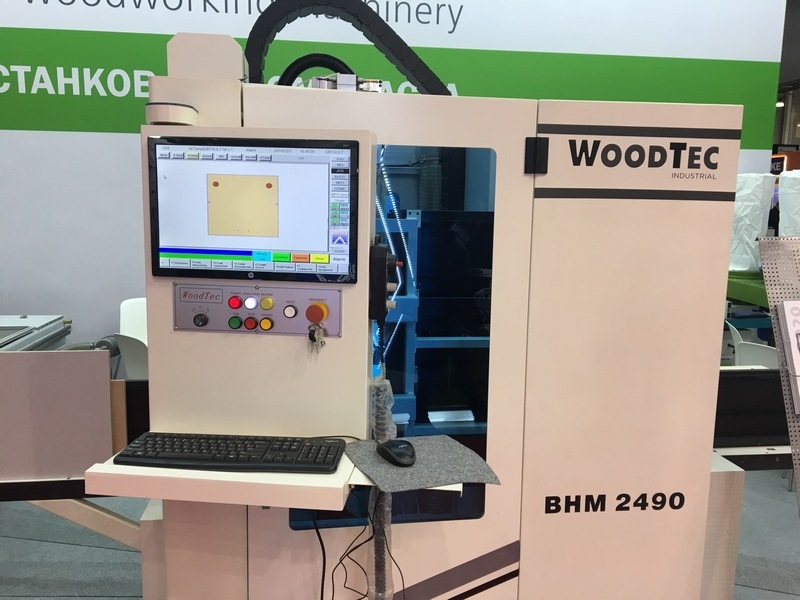 Автоматический сверлильно-присадочный станок с чпу WoodTec BHM 2490 — фото 2