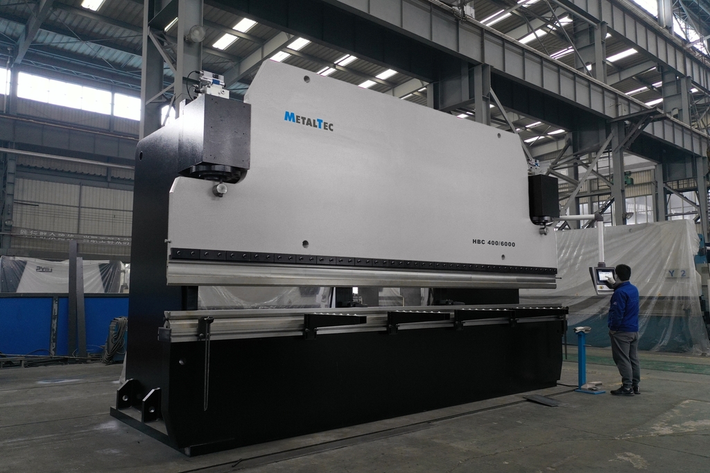 Листогибочный гидравлический пресс с ЧПУ MetalTec HBC 600/6000 — фото 3