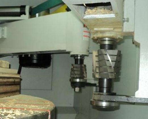Копировально–фрезерный станок DELTAMACHINERY DW-1700 карусельного типа — фото 3