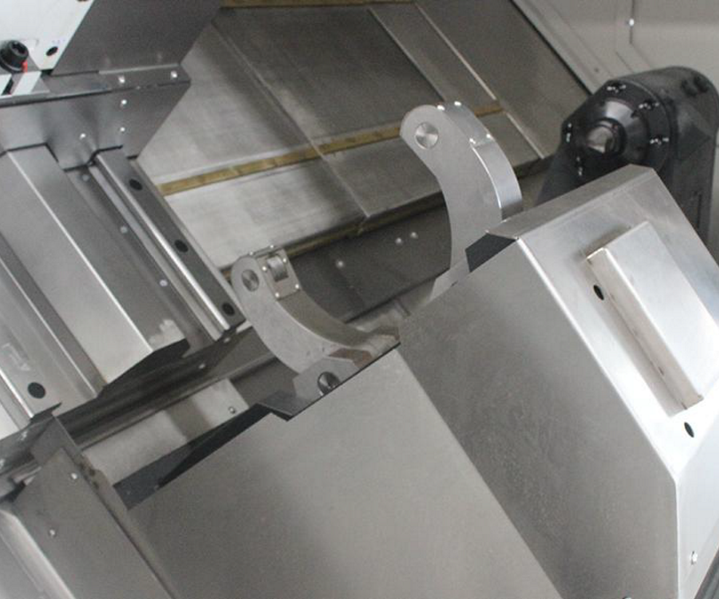 Горизонтальные токарные станки MetalCraft TCK56-1000 c ЧПУ Fanuc с датчиком Renishaw HPMA, с люнетом (TCK56-1000.F11/15.A2-8.12T.254T.R.L) — фото 6
