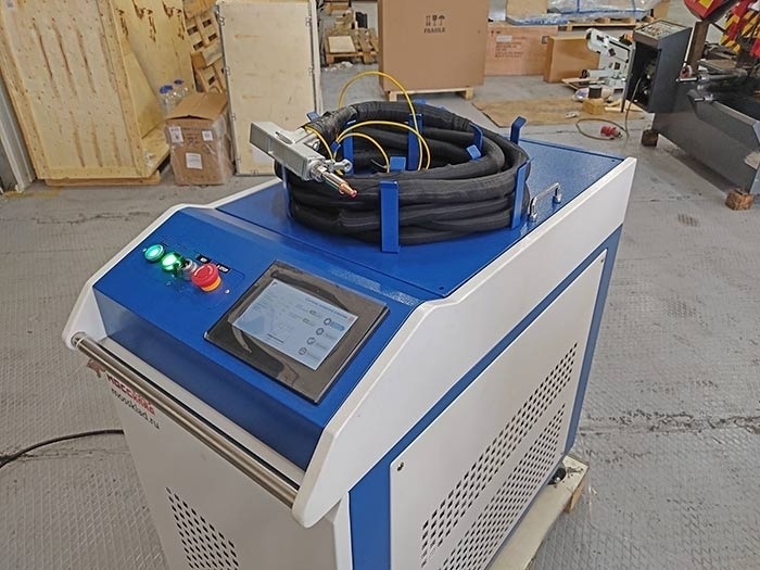 Аппарат лазерной сварки KY-W-HW1500-C 1.5кВт Raycus 4в1 (резка, сварка, очистка, очистка сварочных швов) с механизмом подачи проволоки и водным охлаждением — фото 7