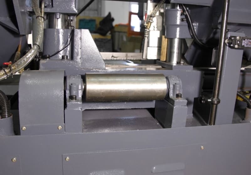 Ленточнопильный двухколонный станок Metal Master MGH-200 — фото 2