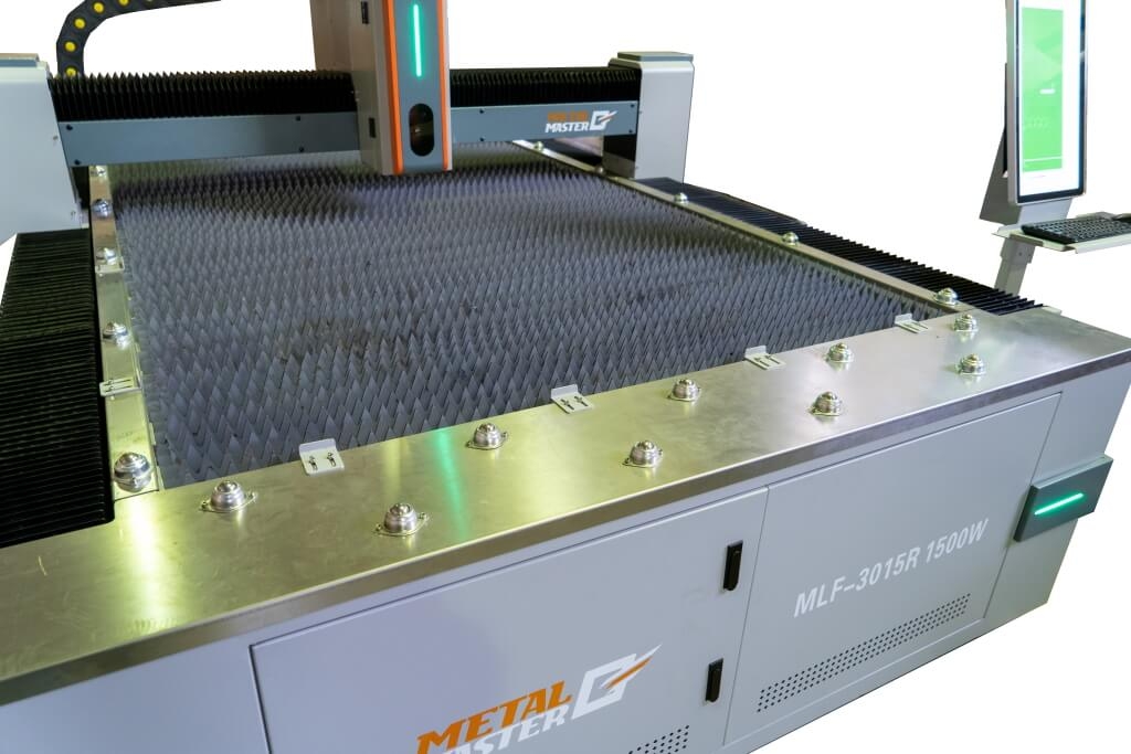 Оптоволоконный лазер Metal Master MLF-3015R 1500W — фото 5