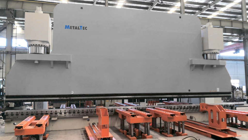 Листогибочный гидравлический пресс с ЧПУ MetalTec HBC 1600/6000 — фото 2