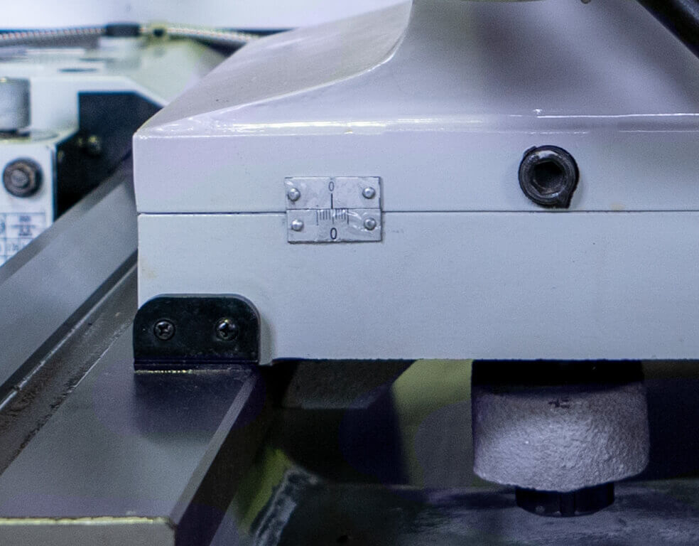 Универсальный токарно-винторезный станок Metal Master ZH 66300 DRO RFS — фото 5